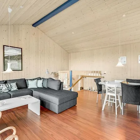 Three-bedroom In Vakantiehuis Struer